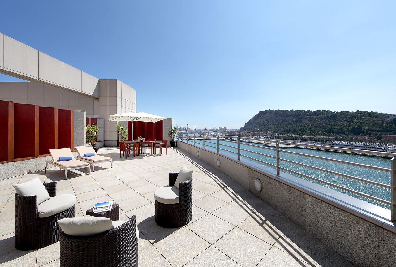 Eurostars Grand Marina Hotel Gl Barcelona Ngoại thất bức ảnh The hotel's rooftop