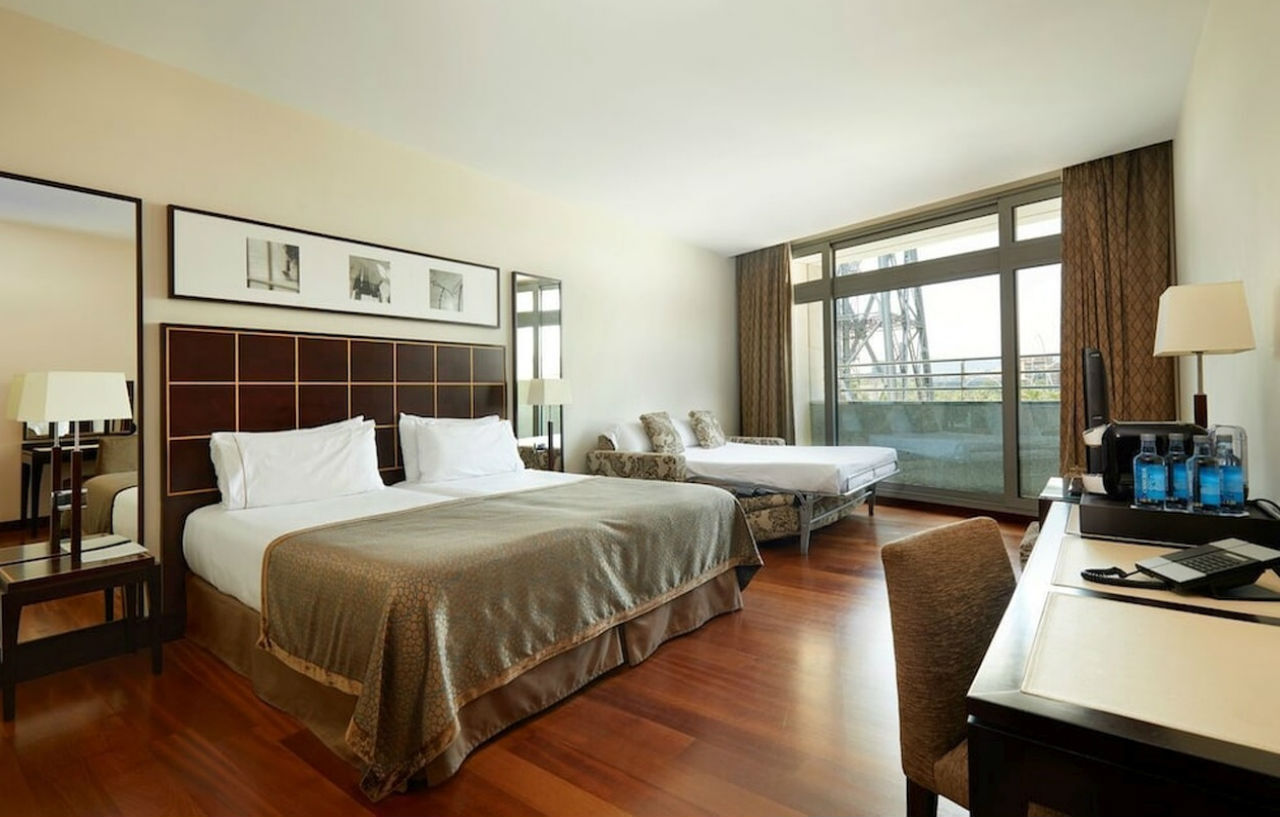 Eurostars Grand Marina Hotel Gl Barcelona Ngoại thất bức ảnh A room at the hotel